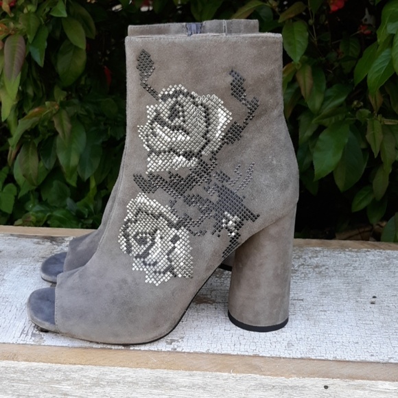 Donald J. Pliner Shoes - Donald J. Pliner Suede Open Toe Booties 8 Unworn
